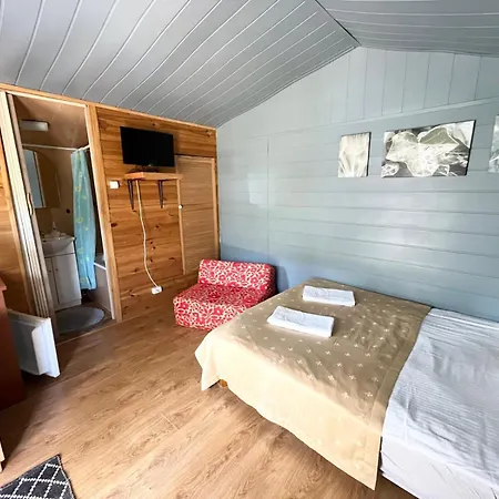 Letniskowe Ster Lodge *