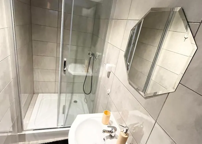 Letniskowe Ster Lodge *